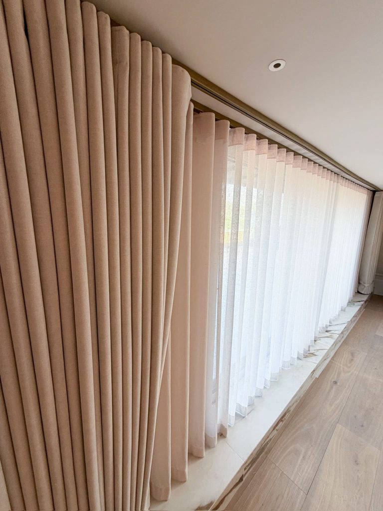 Duo Curtain